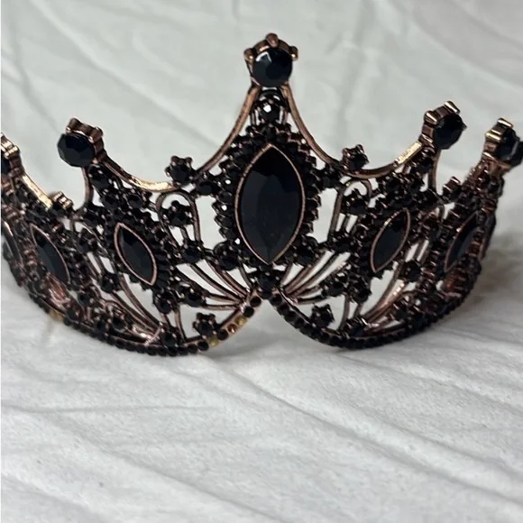 Elegant Black and Rose Gold Tiara - Picture 6 of 9